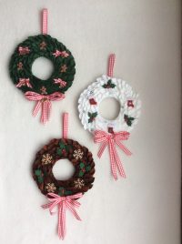 Three of a Kind Christmas Wreath Pattern