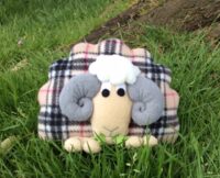 McEwe & McTartan mini sheep kits (pattern download also available)